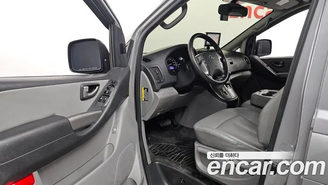 Hyundai Starex — фото 10