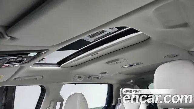 Kia Carnival — фото 34