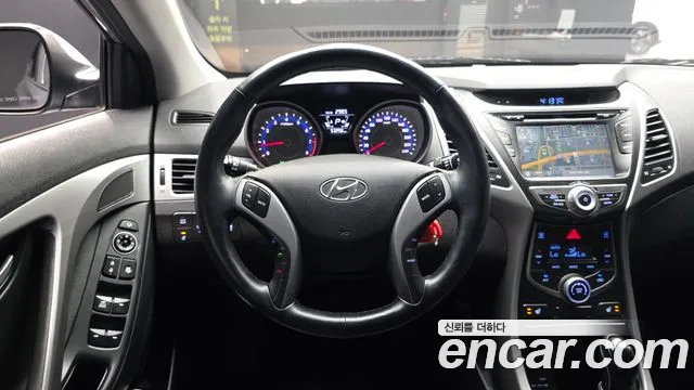 Hyundai Avante — фото 13