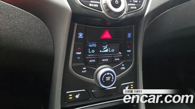 Hyundai Avante — фото 17