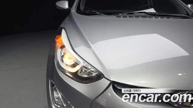 Hyundai Avante — фото 22