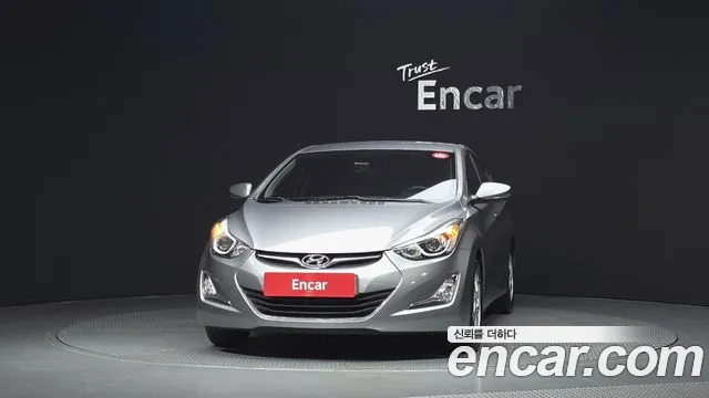 Hyundai Avante — фото 3