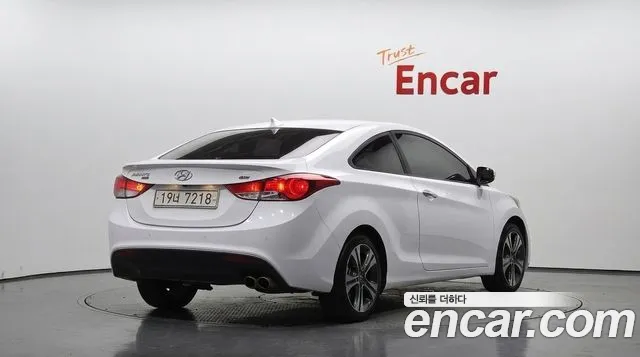 Hyundai Avante — фото 2