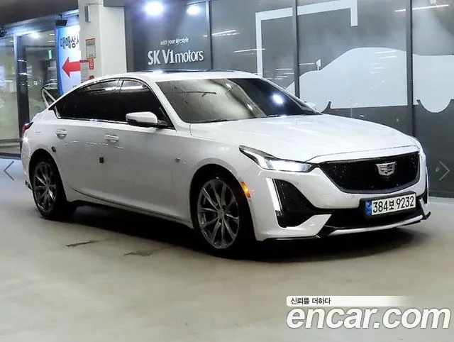 Cadillac CT5 — фото 2