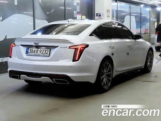 Cadillac CT5 — фото 4