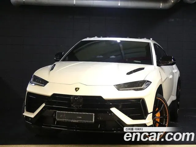 Lamborghini Urus — фото 1