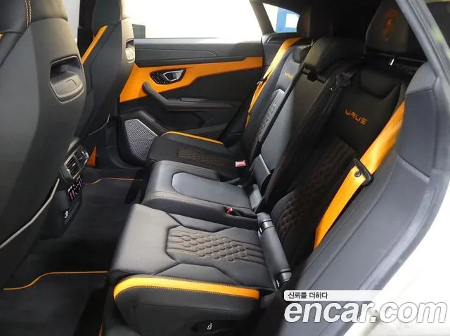 Lamborghini Urus — фото 17
