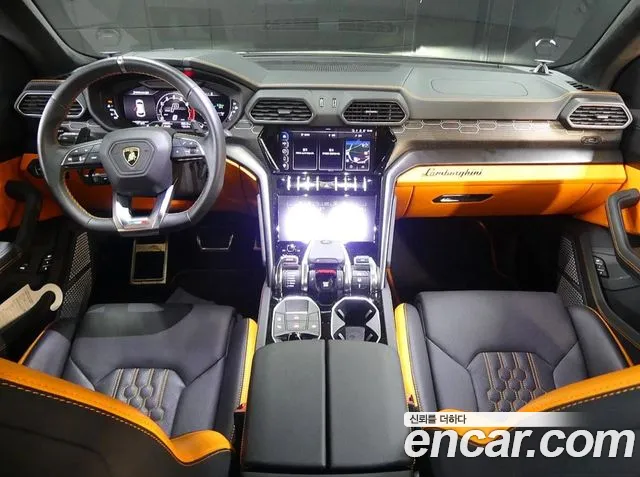 Lamborghini Urus — фото 6