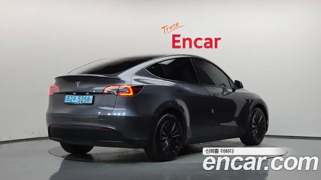 Tesla Model Y — фото 2