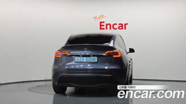 Tesla Model Y — фото 4