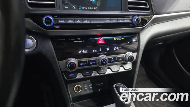 Hyundai Avante — фото 14