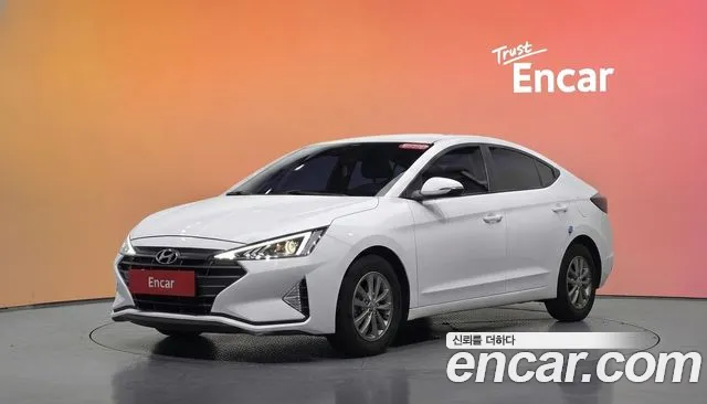 Hyundai Avante — фото 20