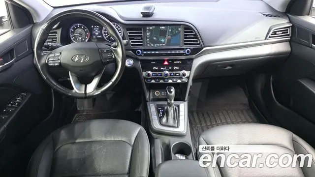 Hyundai Avante — фото 6