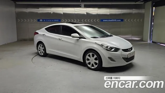 Hyundai Avante — фото 3