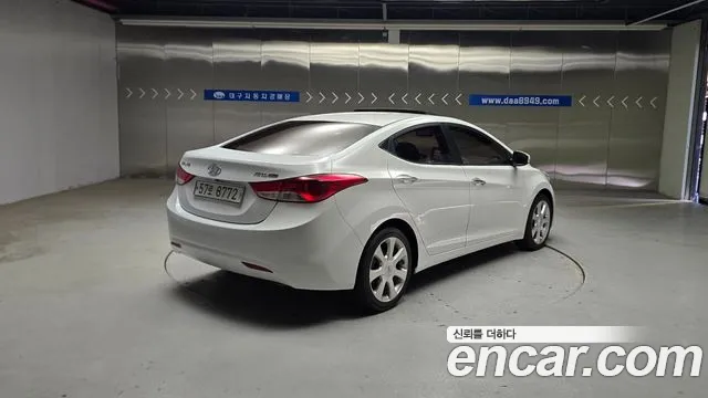 Hyundai Avante — фото 4