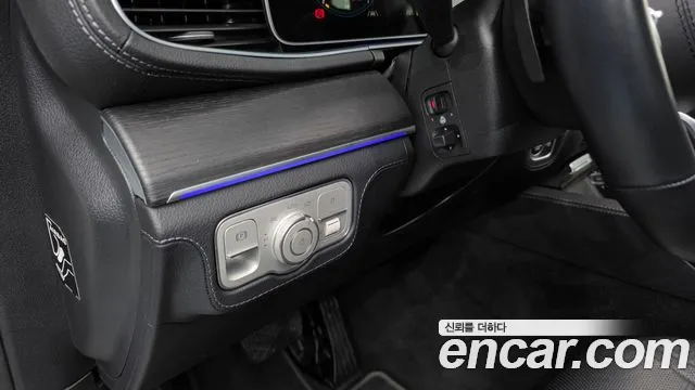 Mercedes-Benz GLE-Class — фото 17