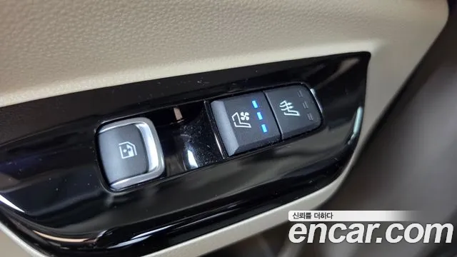 Kia Carnival — фото 12