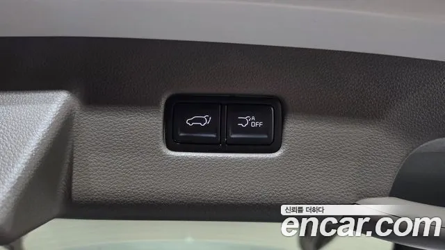 Kia Carnival — фото 18