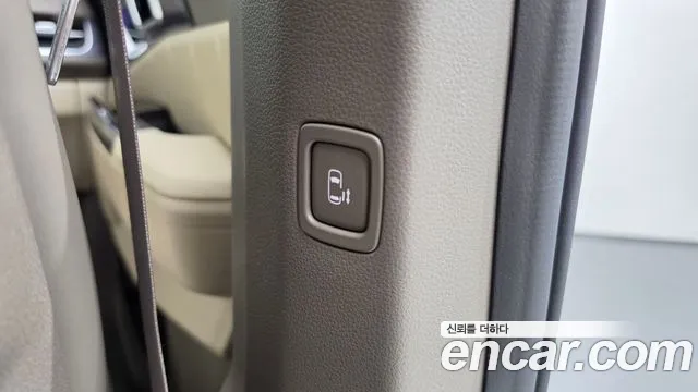 Kia Carnival — фото 32