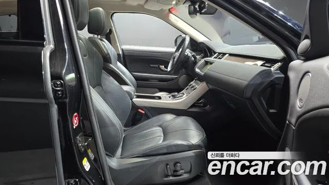Land Rover Range Rover Evoque — фото 12
