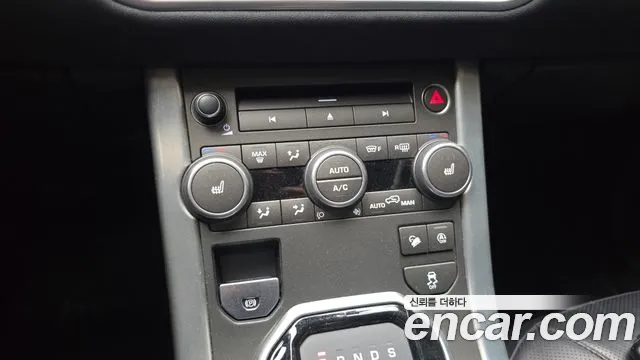 Land Rover Range Rover Evoque — фото 16