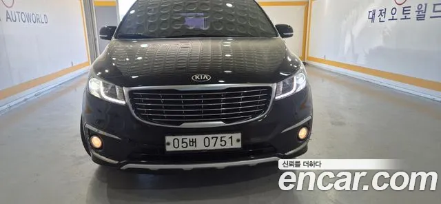 Kia Carnival — фото 1