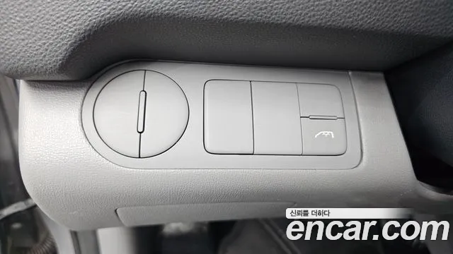 Hyundai Starex — фото 13