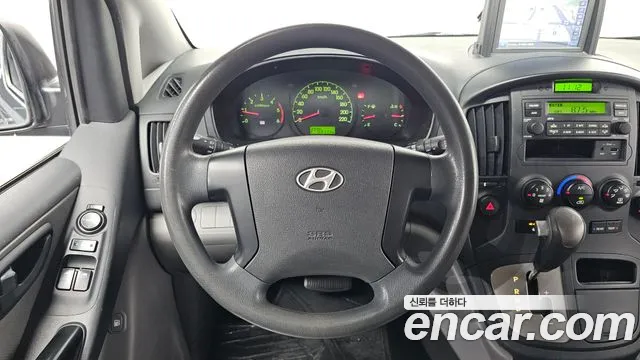 Hyundai Starex — фото 14