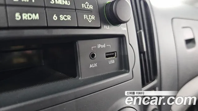 Hyundai Starex — фото 18