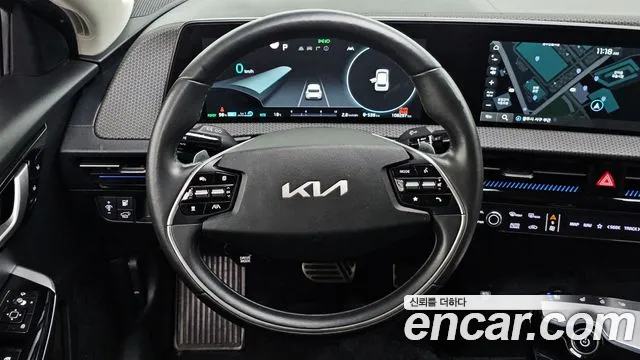 Kia EV6 — фото 13