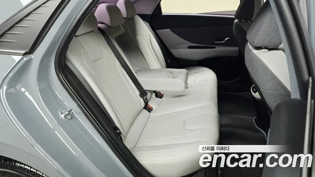 Hyundai Avante — фото 10