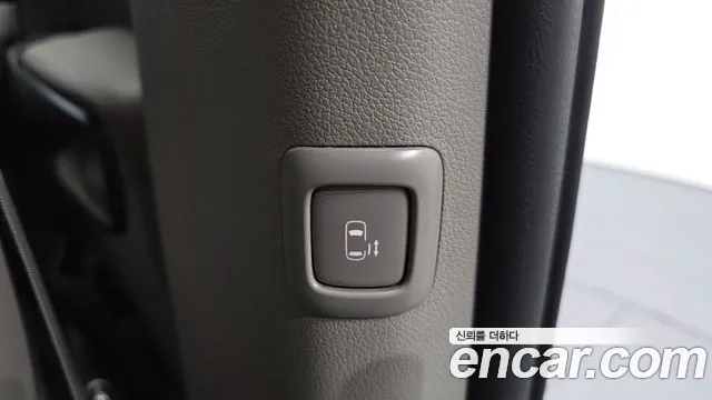 Kia Carnival — фото 17