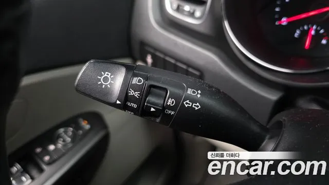 Kia Carnival — фото 28