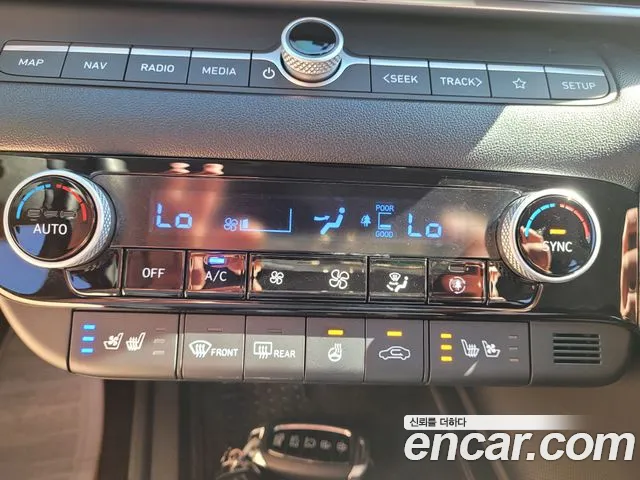 Hyundai Avante — фото 16