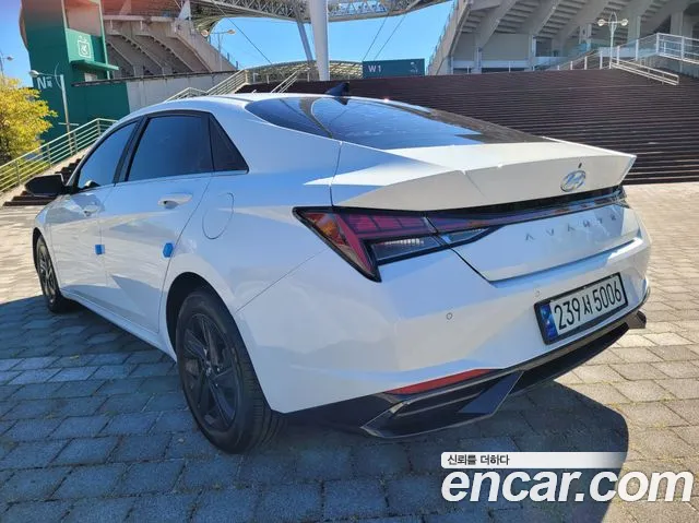 Hyundai Avante — фото 4