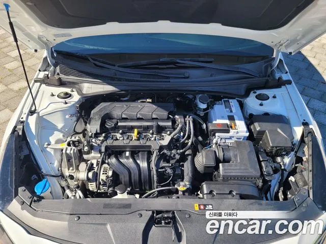 Hyundai Avante — фото 9
