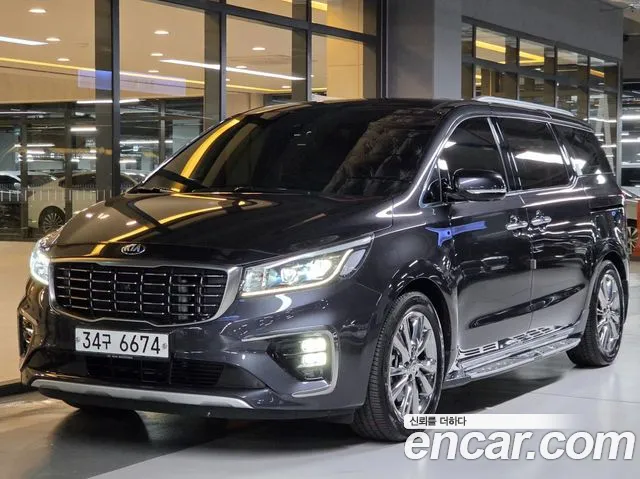 Kia Carnival — фото 1