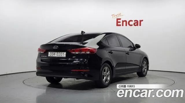Hyundai Avante — фото 2