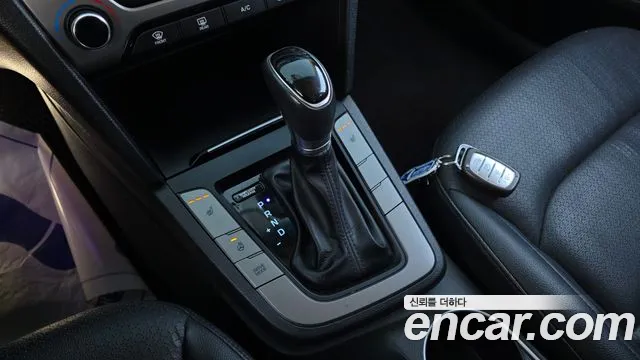 Hyundai Avante — фото 9