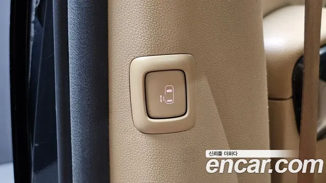 Kia Carnival — фото 19