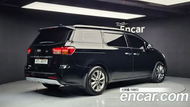 Kia Carnival — фото 2