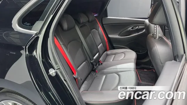 Hyundai i30 — фото 11