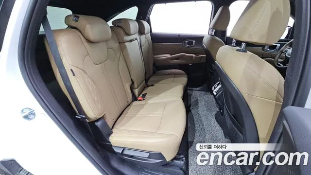 Kia Sorento — фото 12