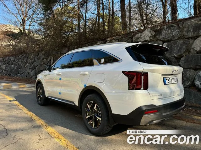 Kia Sorento — фото 6