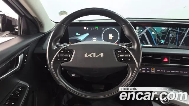 Kia EV6 — фото 12