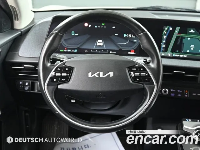 Kia EV6 — фото 13