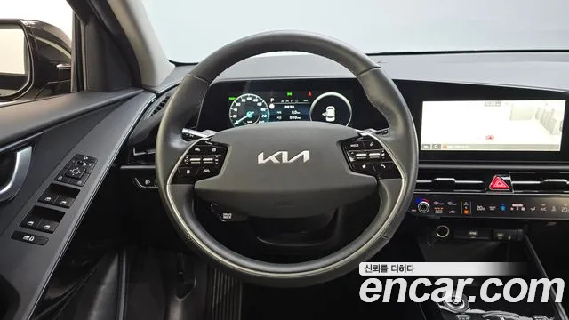Kia Niro — фото 13