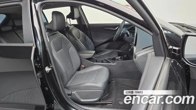 Kia Niro — фото 26