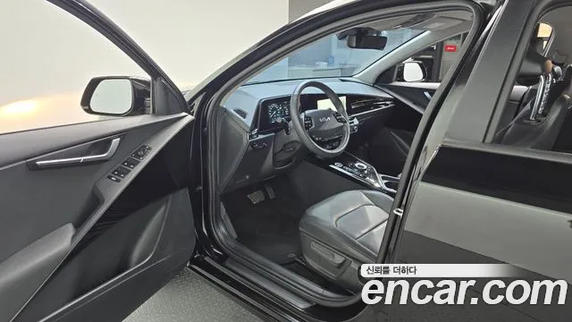 Kia Niro — фото 10