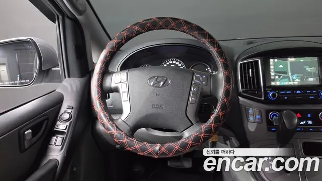 Hyundai Starex — фото 13